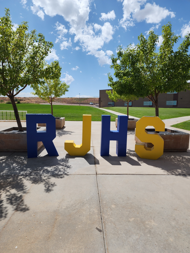 Come to RJHS and take your Back to School photos with us. 